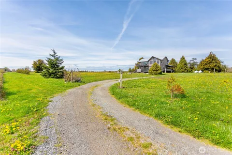 $895,000 | 26987 Highway 20, Oak Harbor, WA 98277