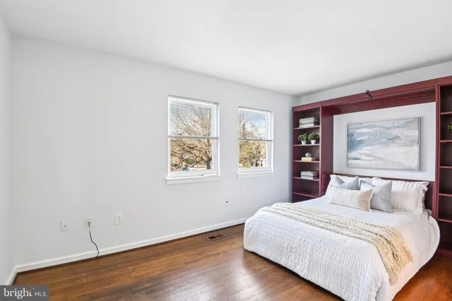 $935,000 | 1830 North Ode Street, Arlington, VA 22209