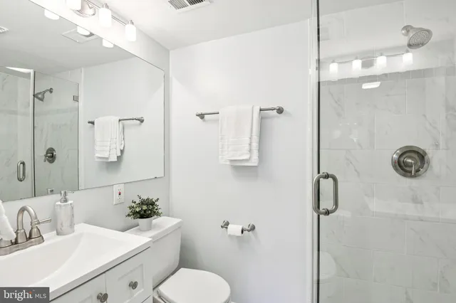 $935,000 | 1830 North Ode Street, Arlington, VA 22209