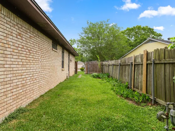 $1,645 | 7 Columbella Street, Bay City, TX 77414
