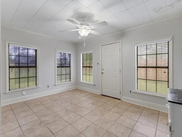 $1,645 | 7 Columbella Street, Bay City, TX 77414