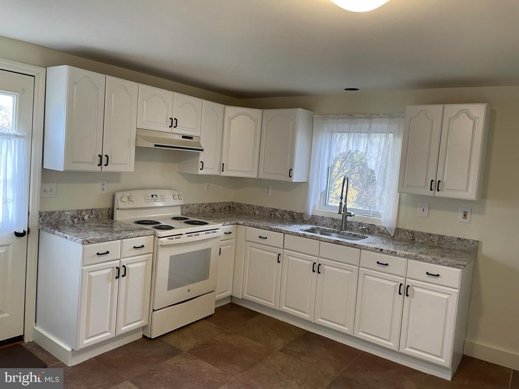 14707 Old Hanover Road Reisterstown, MD 21136 - Photo 5 of 16 Gallery Image 5