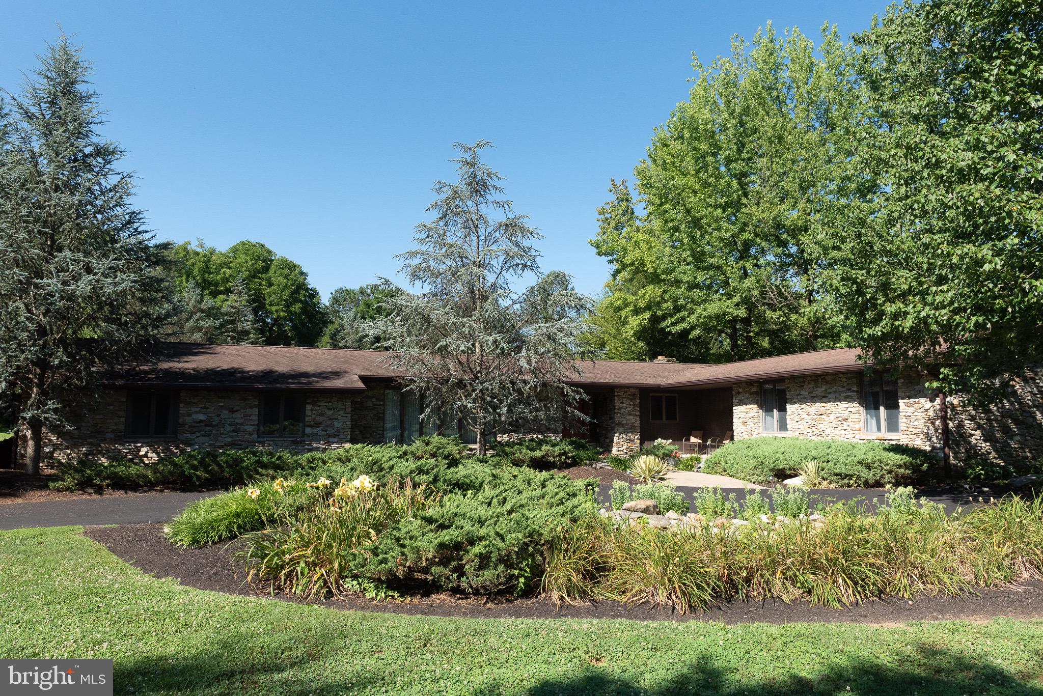 40 Walden Road Lebanon, PA 17042 - Photo 1 of 57 Gallery Image 1