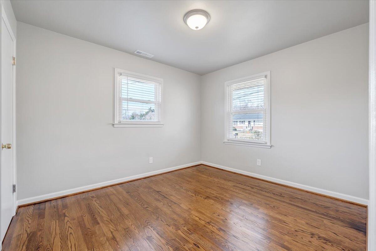 4948 Pomeroy Road Northwest Roanoke, VA 24017 - Photo 14 of 40 14-MIB08053