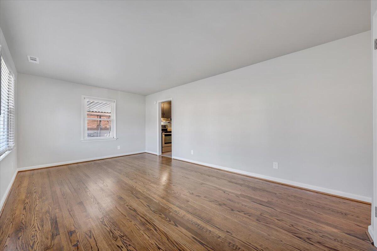 4948 Pomeroy Road Northwest Roanoke, VA 24017 - Photo 2 of 40 02-MIB08017