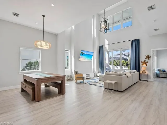 $4,978,000 | 515 91st Avenue North, Naples, FL 34108