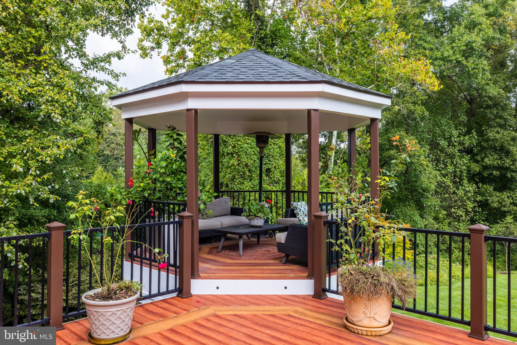 6832 Georgetown Pike McLean, VA 22101 - Photo 19 of 25 a patio view with a seating space