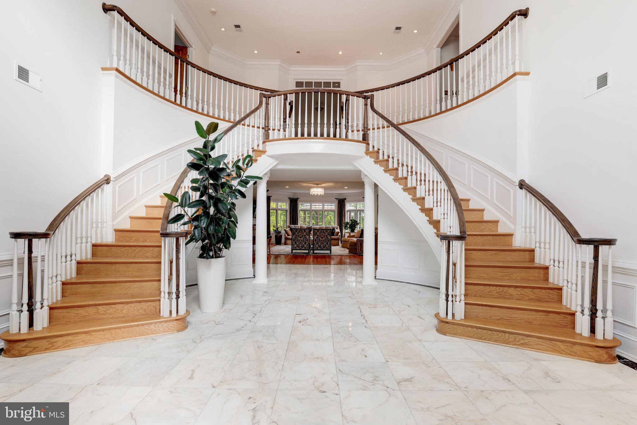 6832 Georgetown Pike McLean, VA 22101 - Photo 4 of 25 a view of entryway