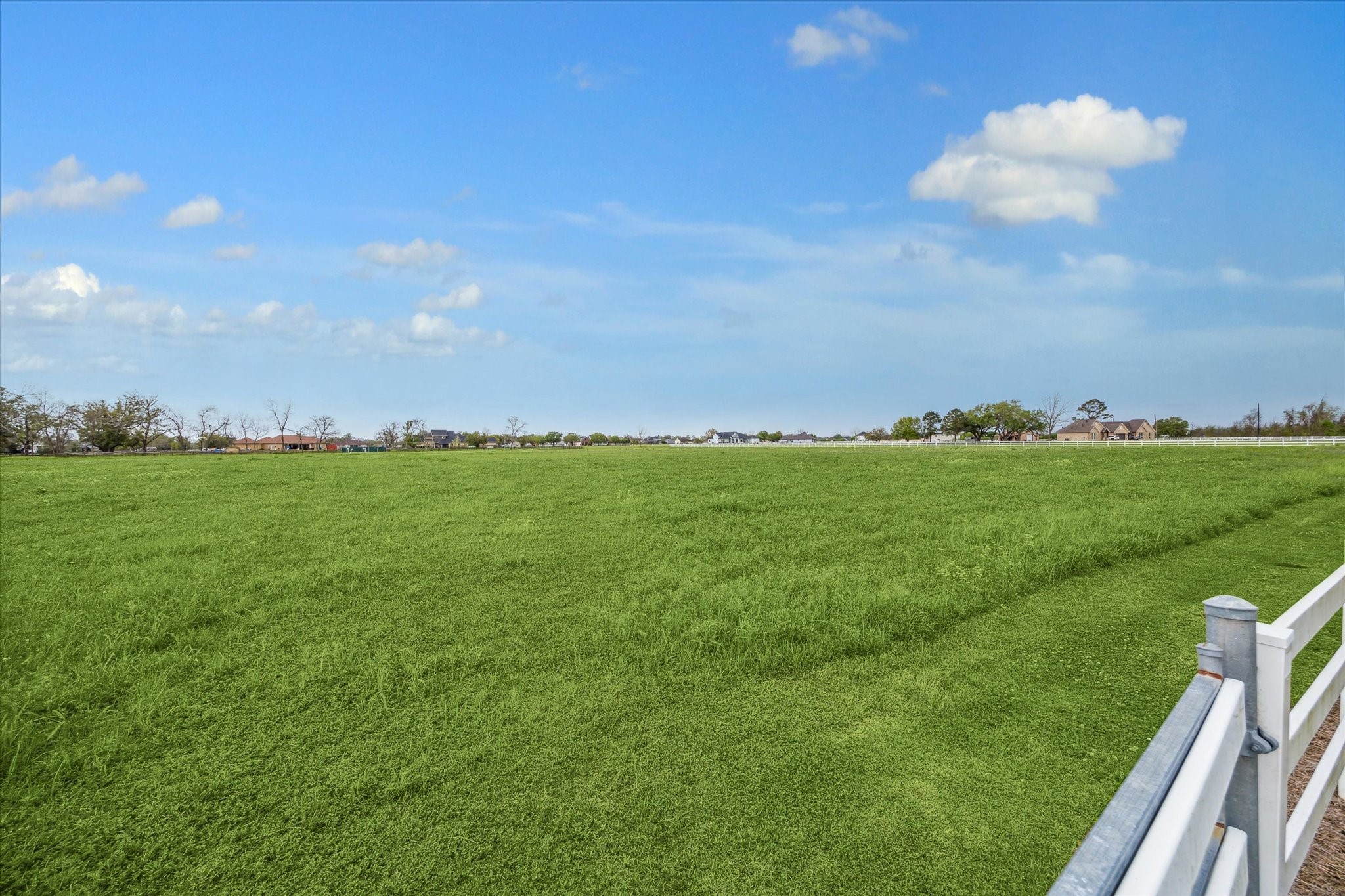 2819 West Farm To Market 1462 Rosharon, TX 77583 - Photo 7 of 8 a view of a golf course with a lake