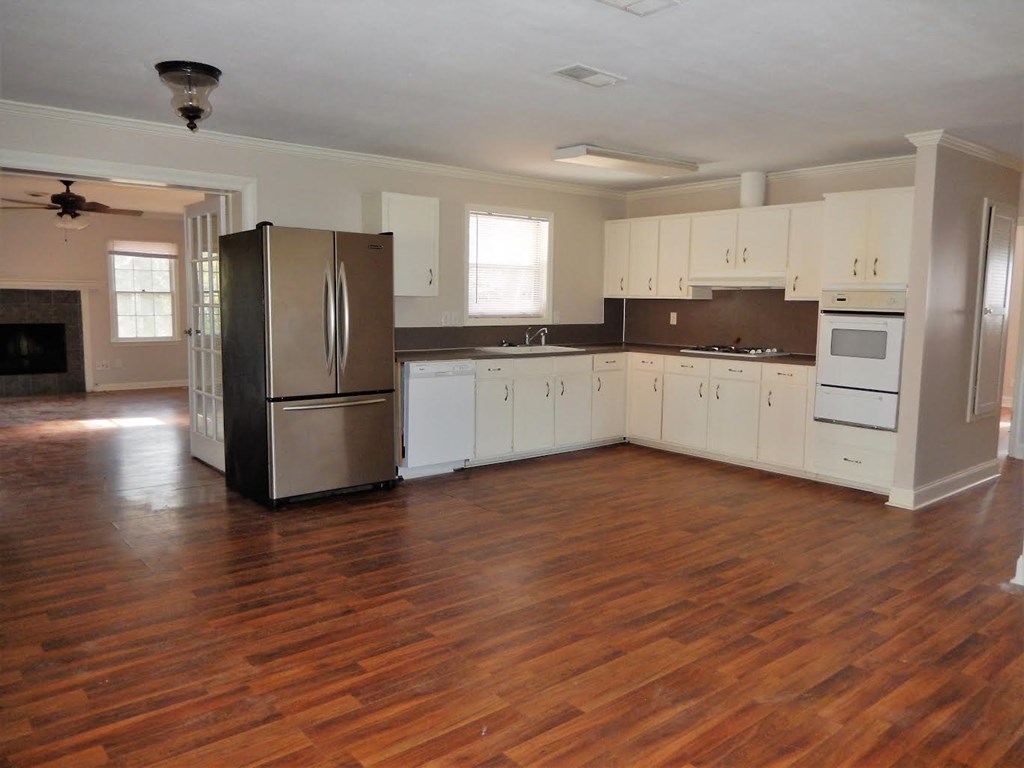 4471 Weems Road Columbus, GA 31909 - Photo 5 of 8 Gallery Image 5