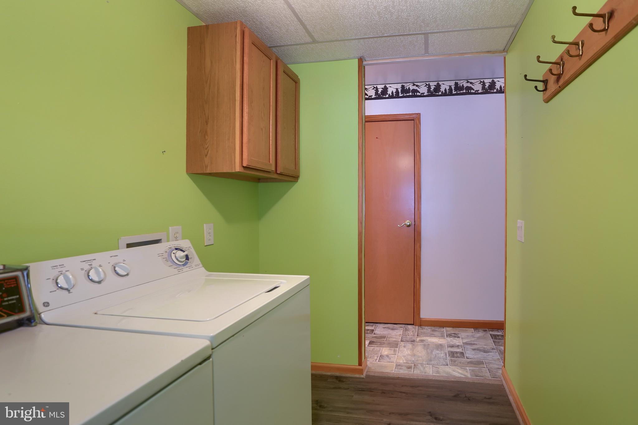 2130 Susquehanna Trail Liverpool, PA 17045 - Photo 34 of 54 a utility room with dryer and washer