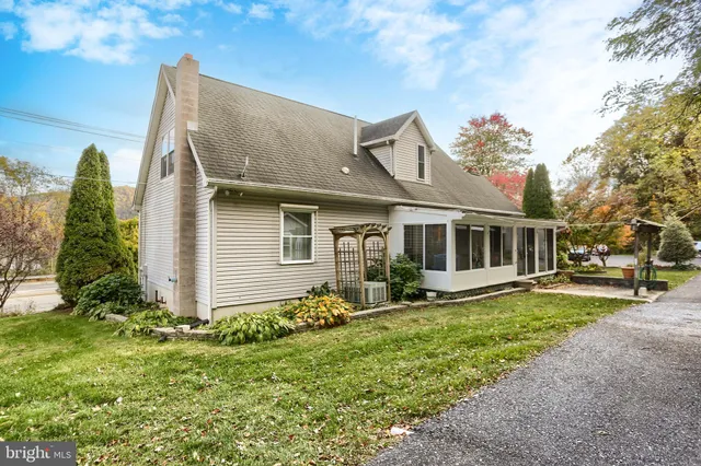 a view of a garden with a houses