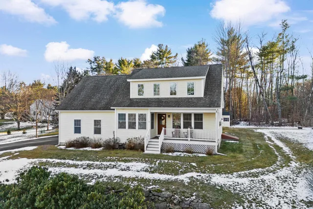 $695,000 | 10 Pacific Drive, Dover, NH 03820