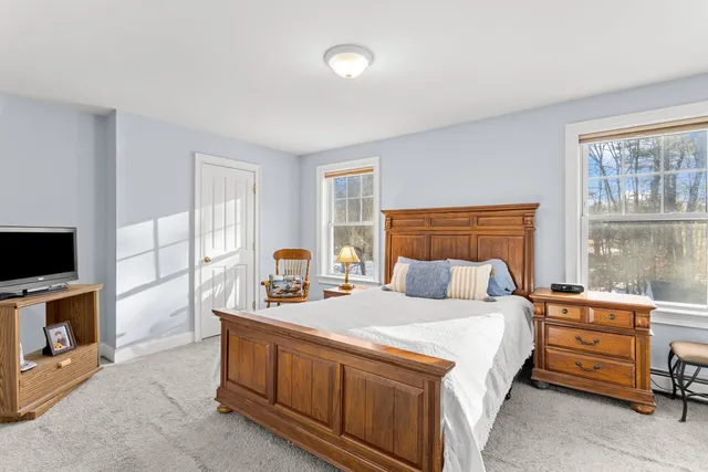 $695,000 | 10 Pacific Drive, Dover, NH 03820