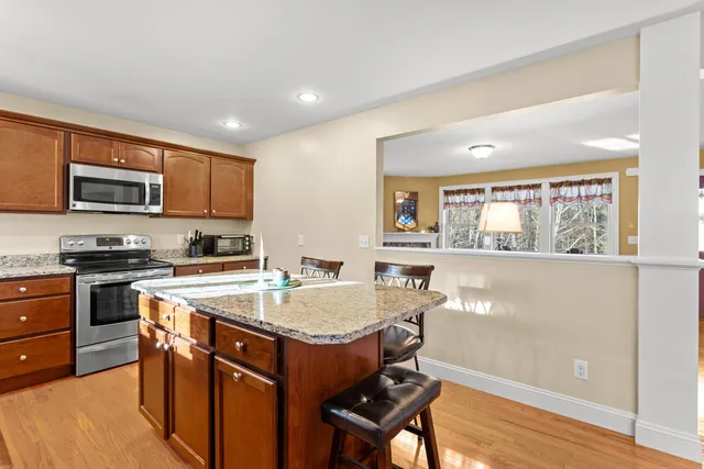 $695,000 | 10 Pacific Drive, Dover, NH 03820