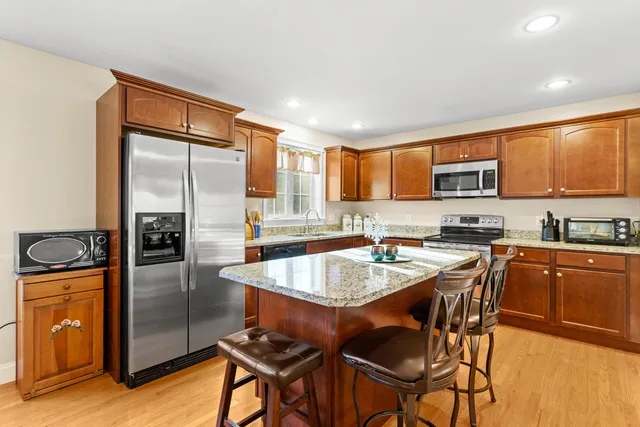 $695,000 | 10 Pacific Drive, Dover, NH 03820