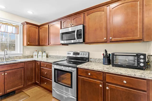 $695,000 | 10 Pacific Drive, Dover, NH 03820