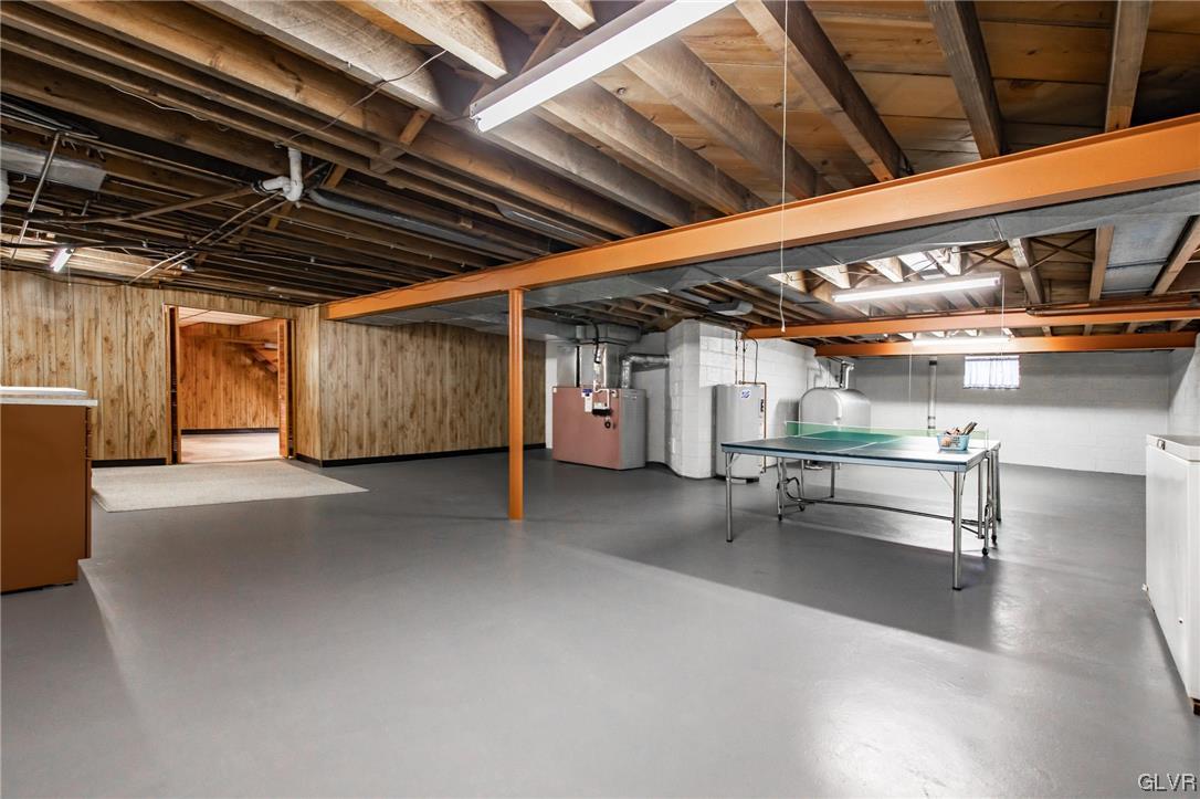 330 Wedgewood Road Bethlehem, PA 18017 - Photo 43 of 47 a view of a room with racks