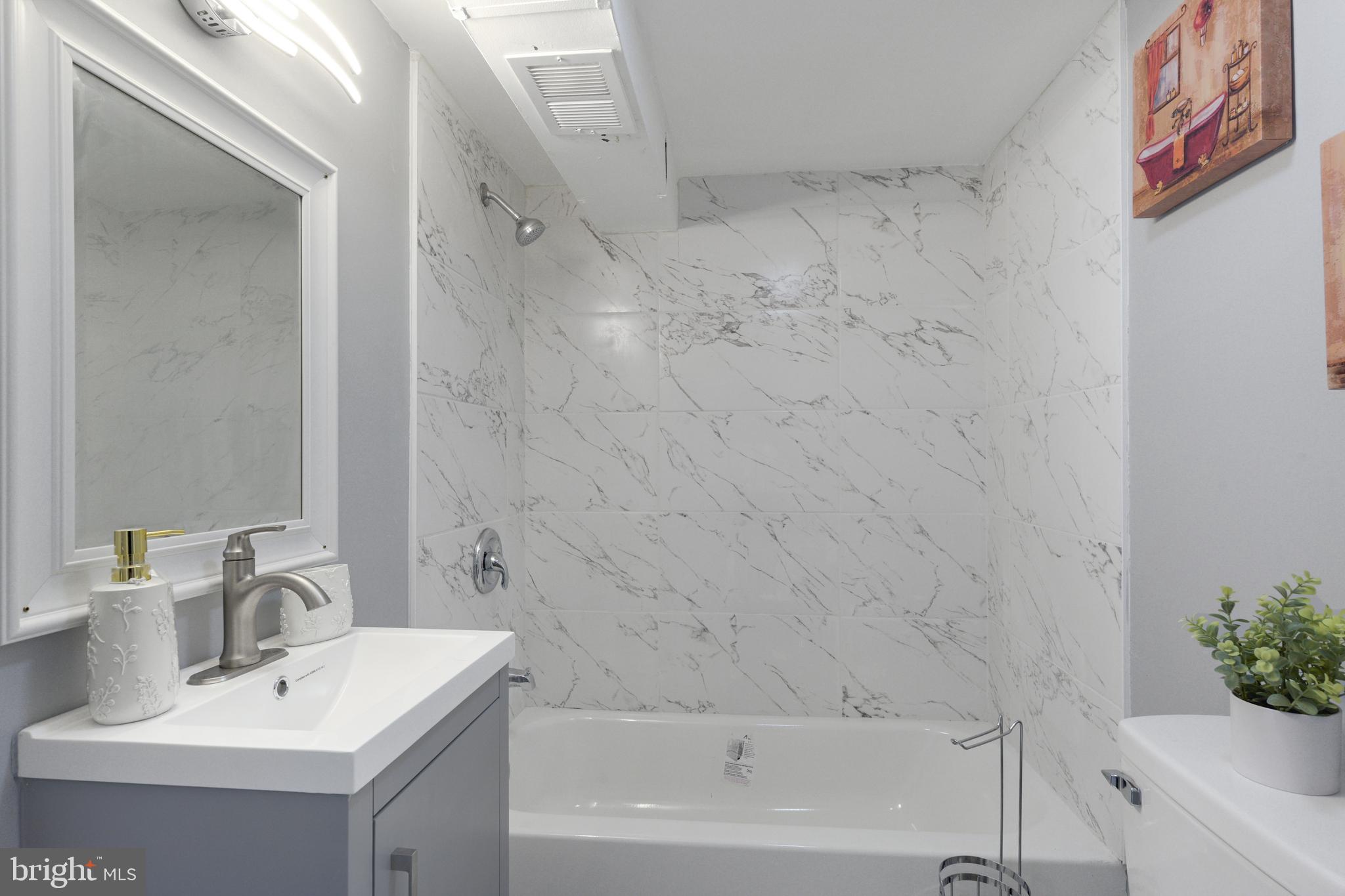 433 South Wickham Road Baltimore, MD 21229 - Photo 11 of 26