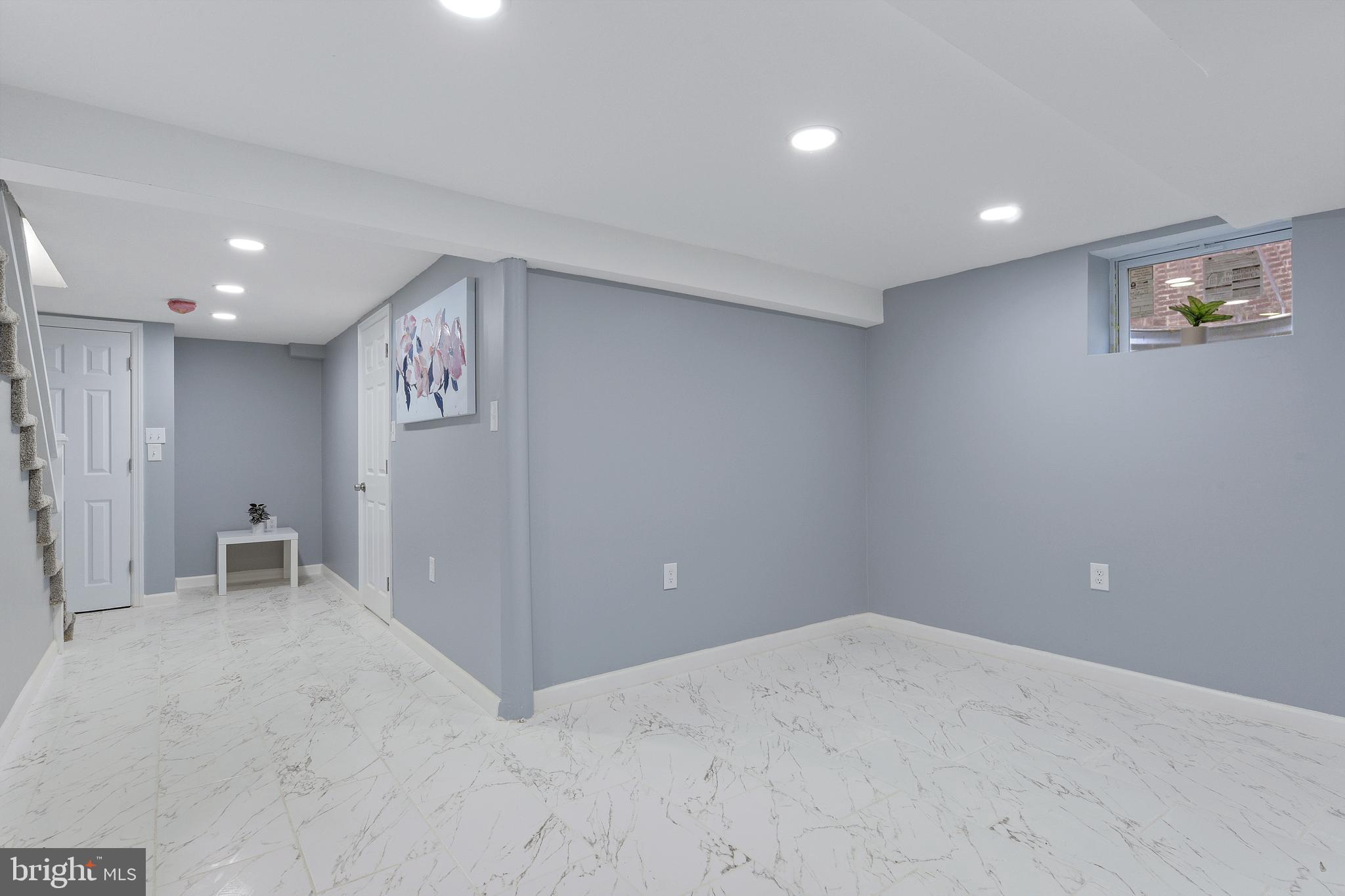 433 South Wickham Road Baltimore, MD 21229 - Photo 12 of 26