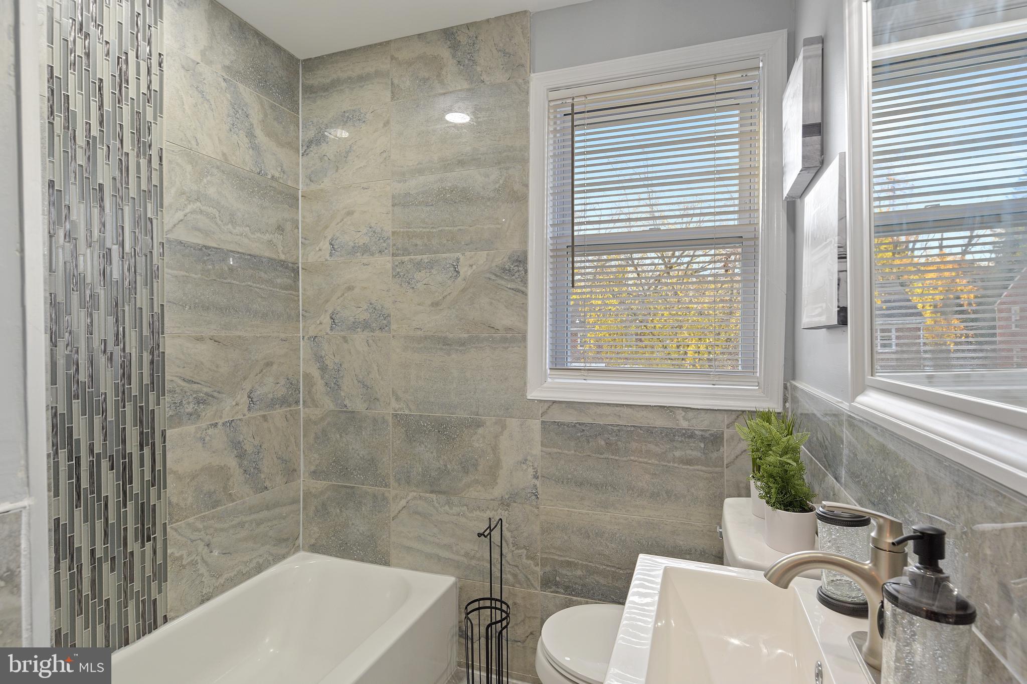 433 South Wickham Road Baltimore, MD 21229 - Photo 14 of 26