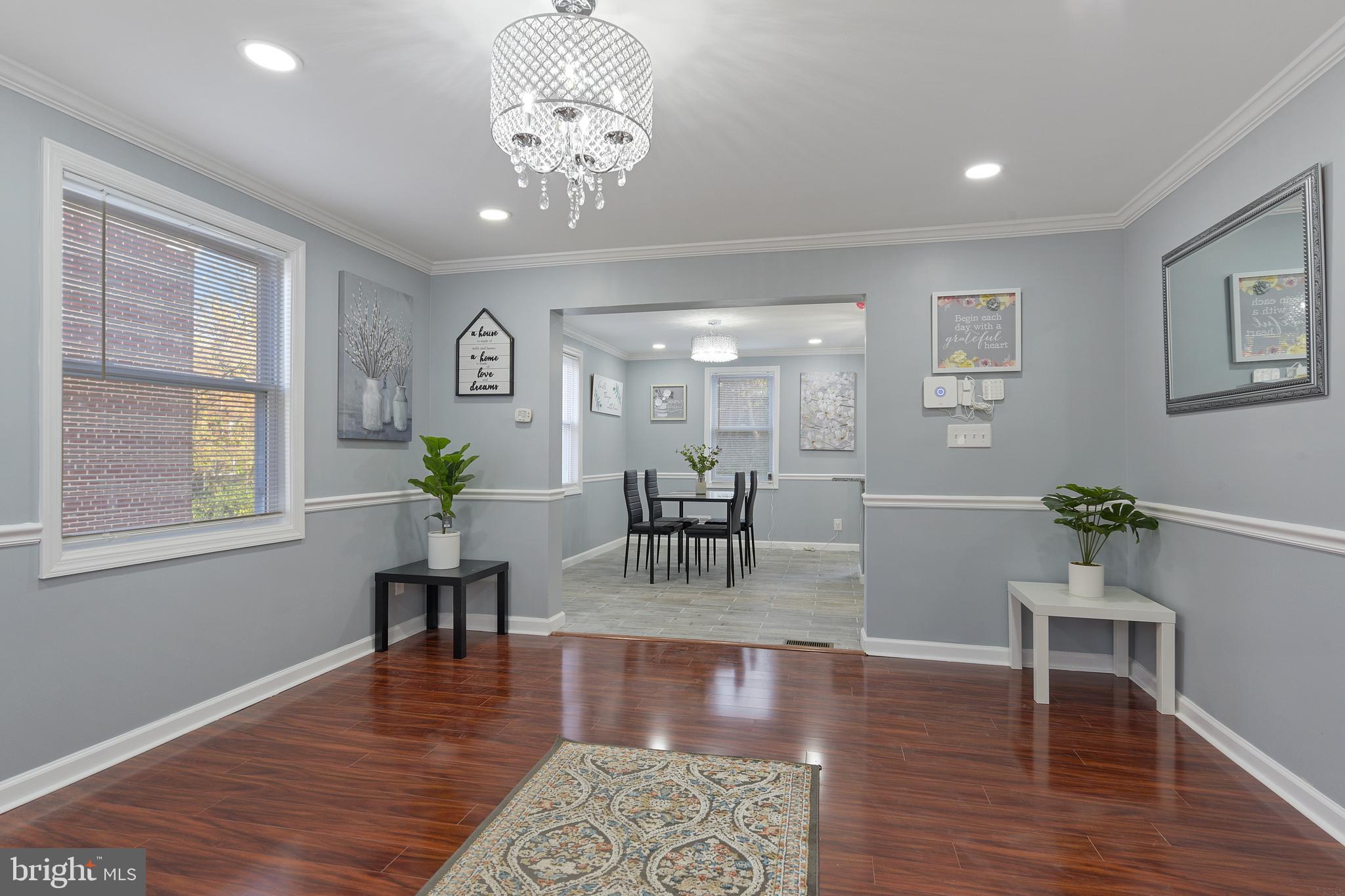 433 South Wickham Road Baltimore, MD 21229 - Photo 3 of 26