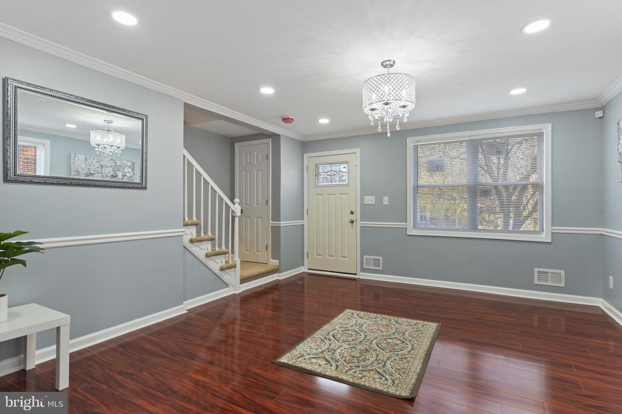 433 South Wickham Road Baltimore, MD 21229 - Photo 4 of 26