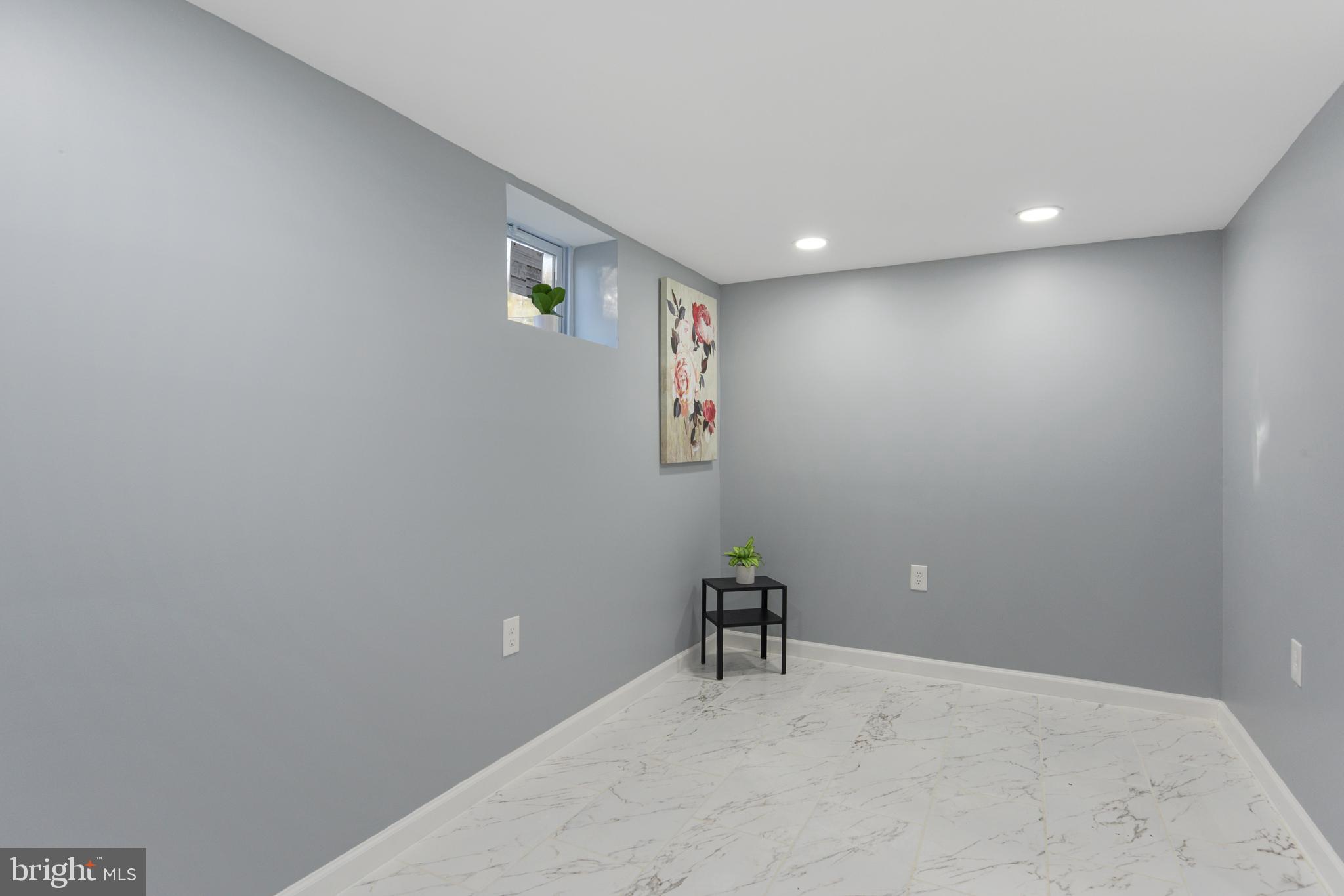 433 South Wickham Road Baltimore, MD 21229 - Photo 10 of 26