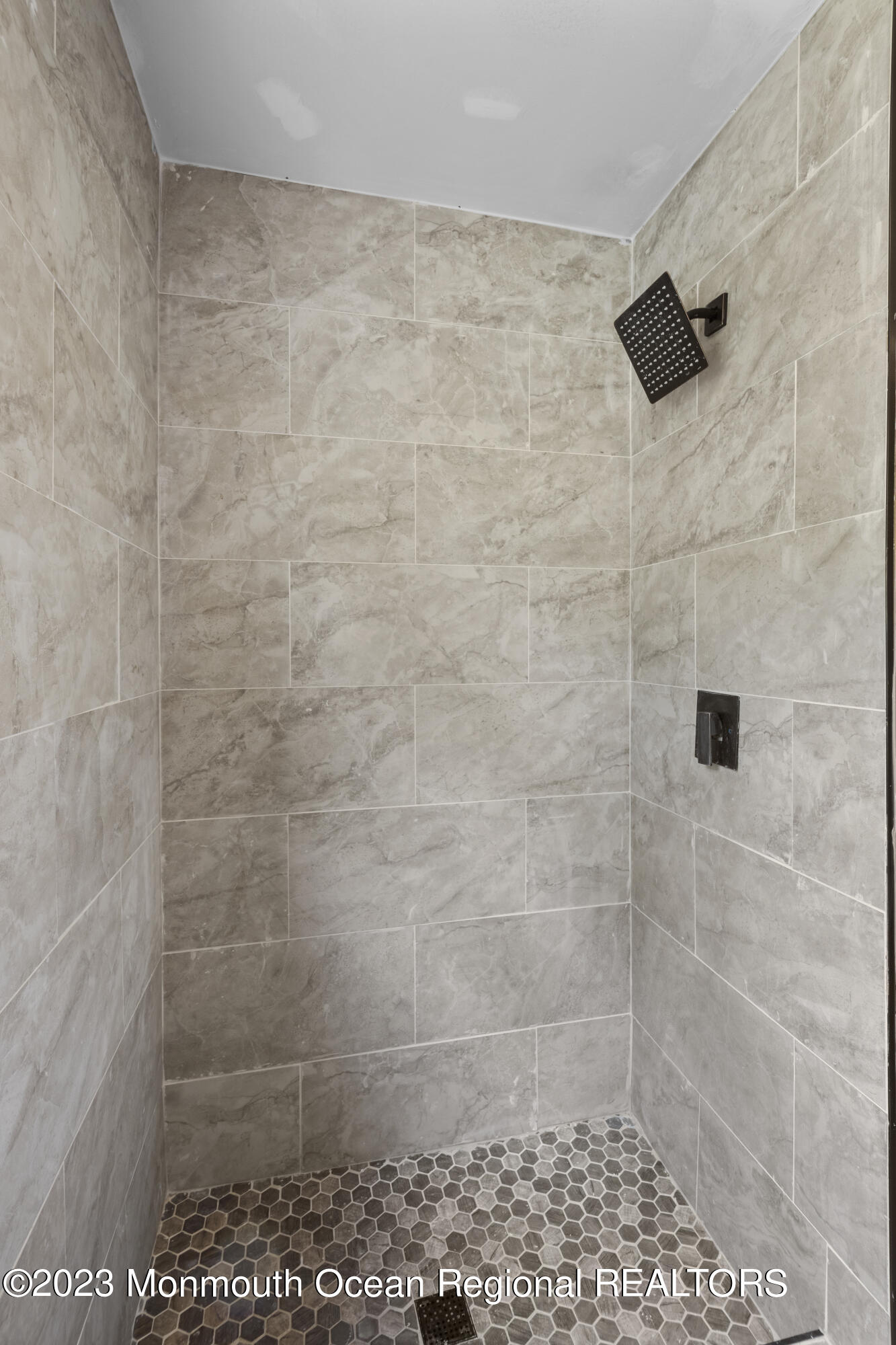 758 Anderson Road Jackson, NJ 08527 - Photo 24 of 35 a bathroom with a shower