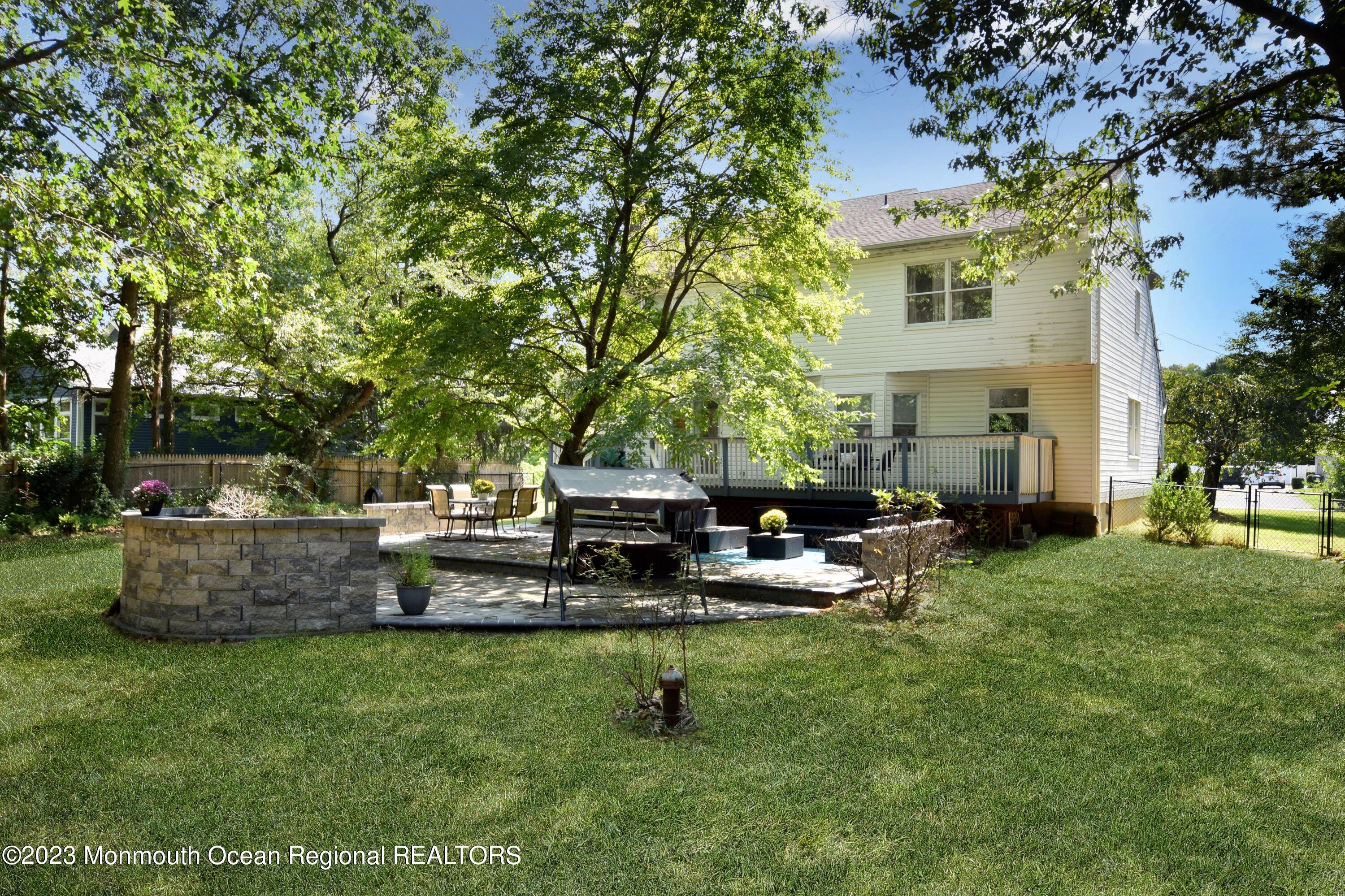 758 Anderson Road Jackson, NJ 08527 - Photo 33 of 35 a view of a backyard with sitting area