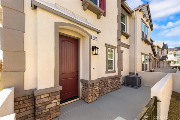 a view of an outdoor space