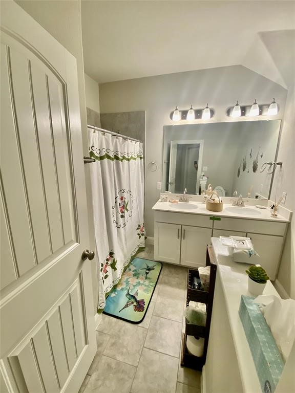13621 Mariscan Street Manchaca, TX 78652 - Photo 17 of 19 Upstairs Bathroom