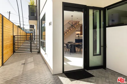 $2,299,000 | 212 Bay Street, Unit 103, Santa Monica, CA 90405