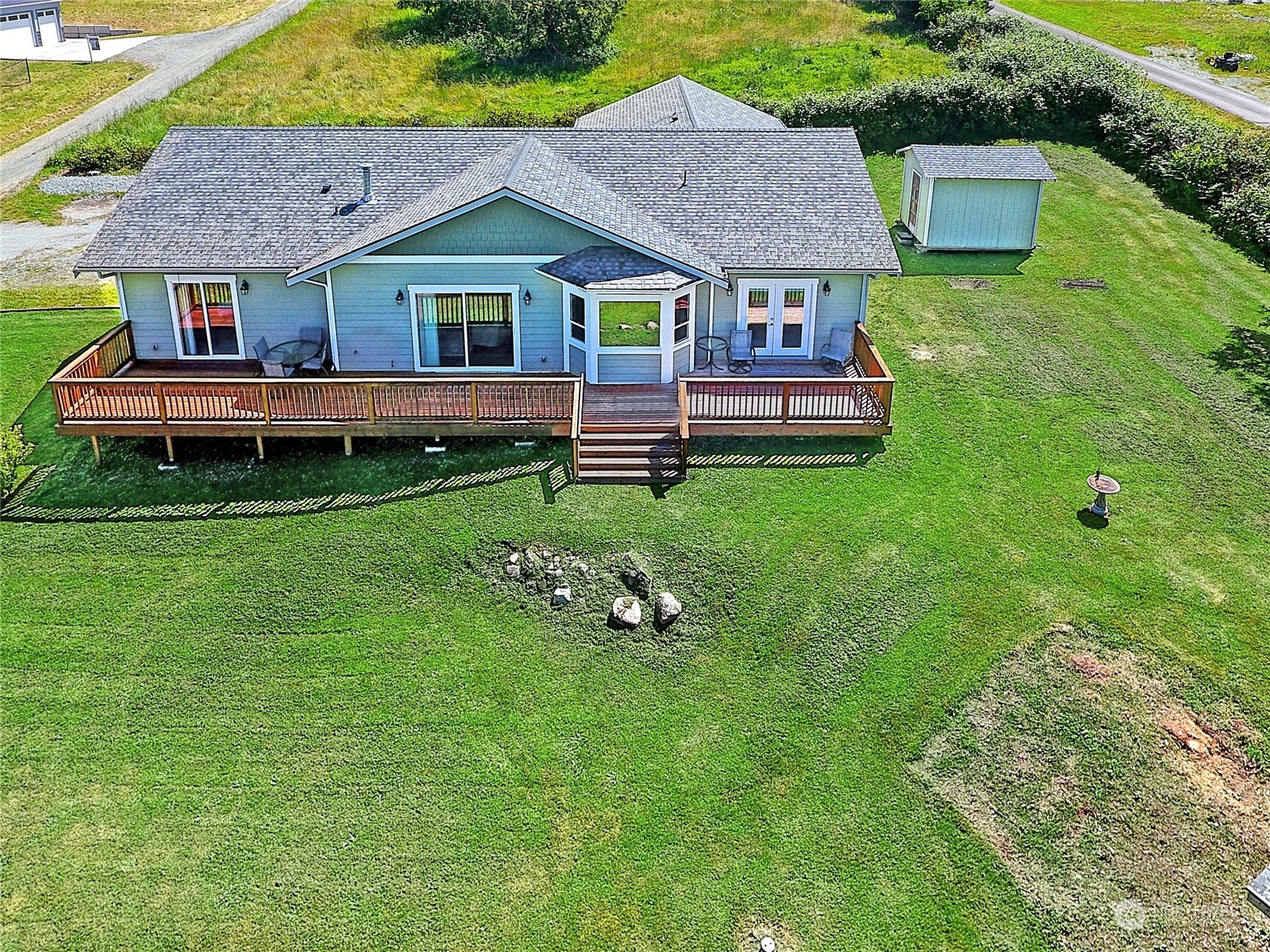 545 Rozeway Place Camano Island, WA 98282 - Photo 37 of 40 Gallery Image 37