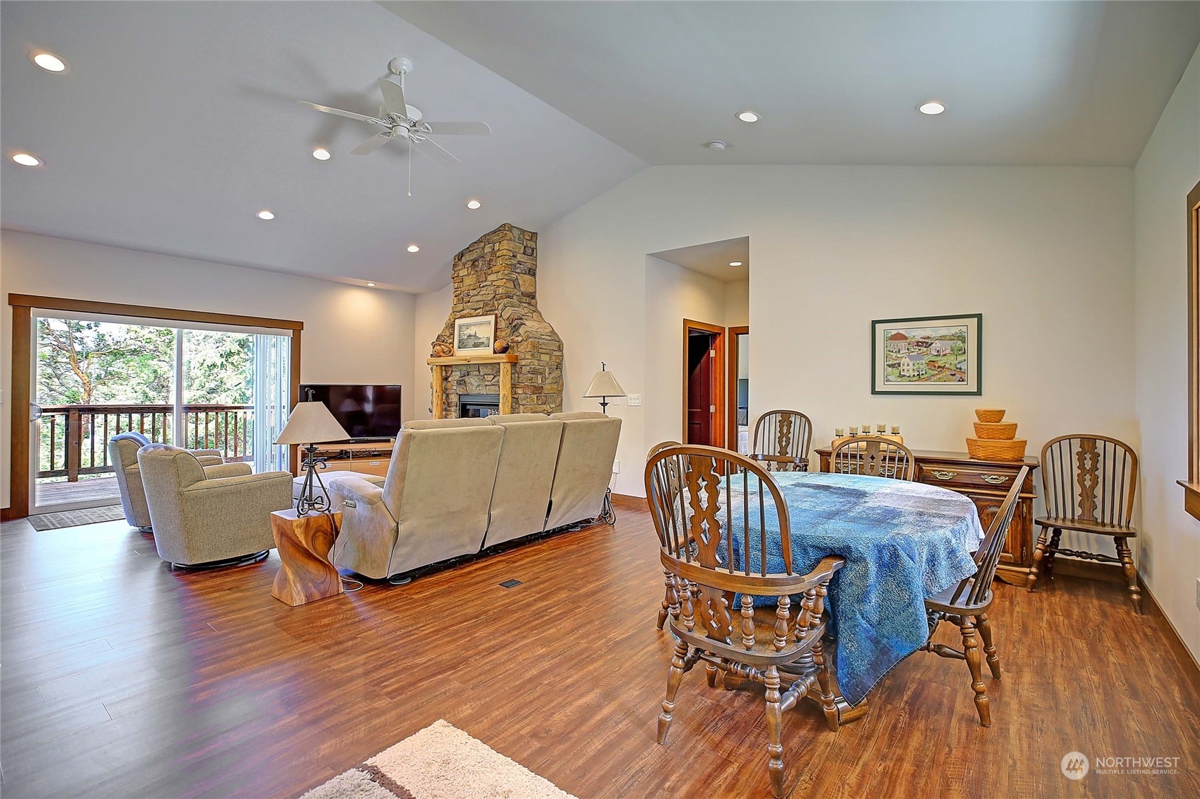 545 Rozeway Place Camano Island, WA 98282 - Photo 9 of 40 Gallery Image 9