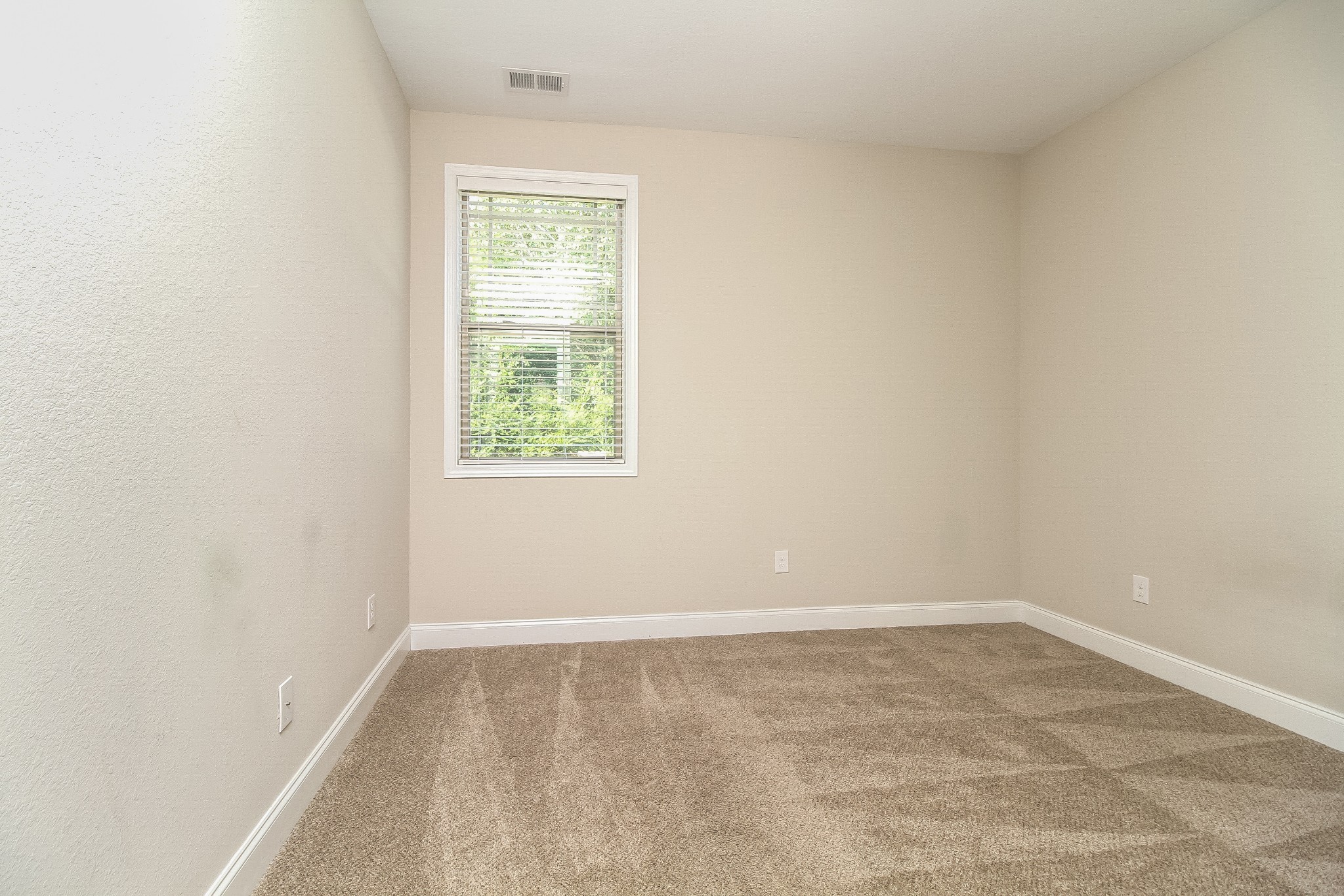 1237 Catawba Way Murfreesboro, TN 37130 - Photo 11 of 18 an empty room with a window