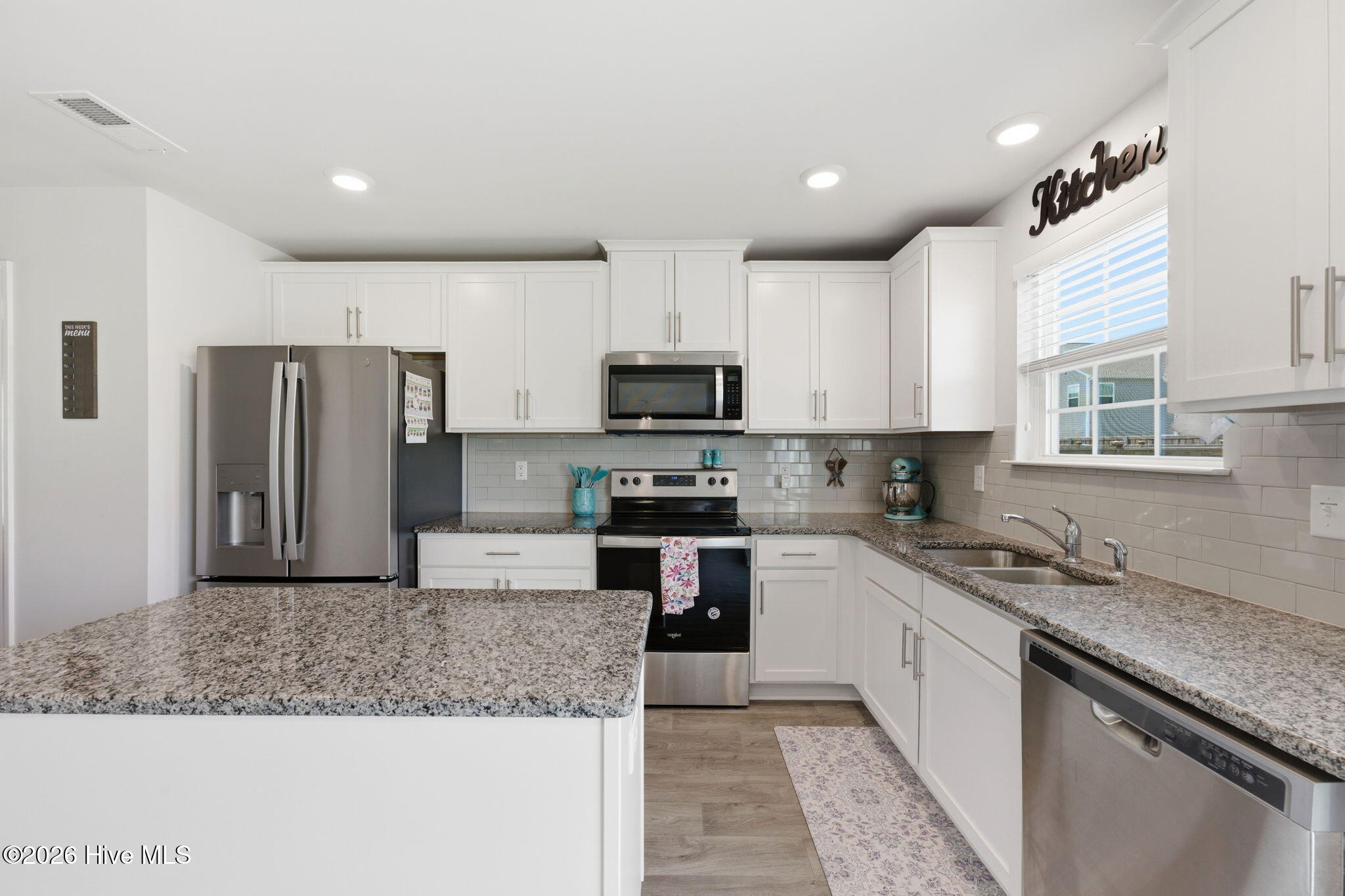 421 Frida Road New Bern, NC 28560 - Photo 14 of 55 27-web-or-mls-DSC_8375_edit