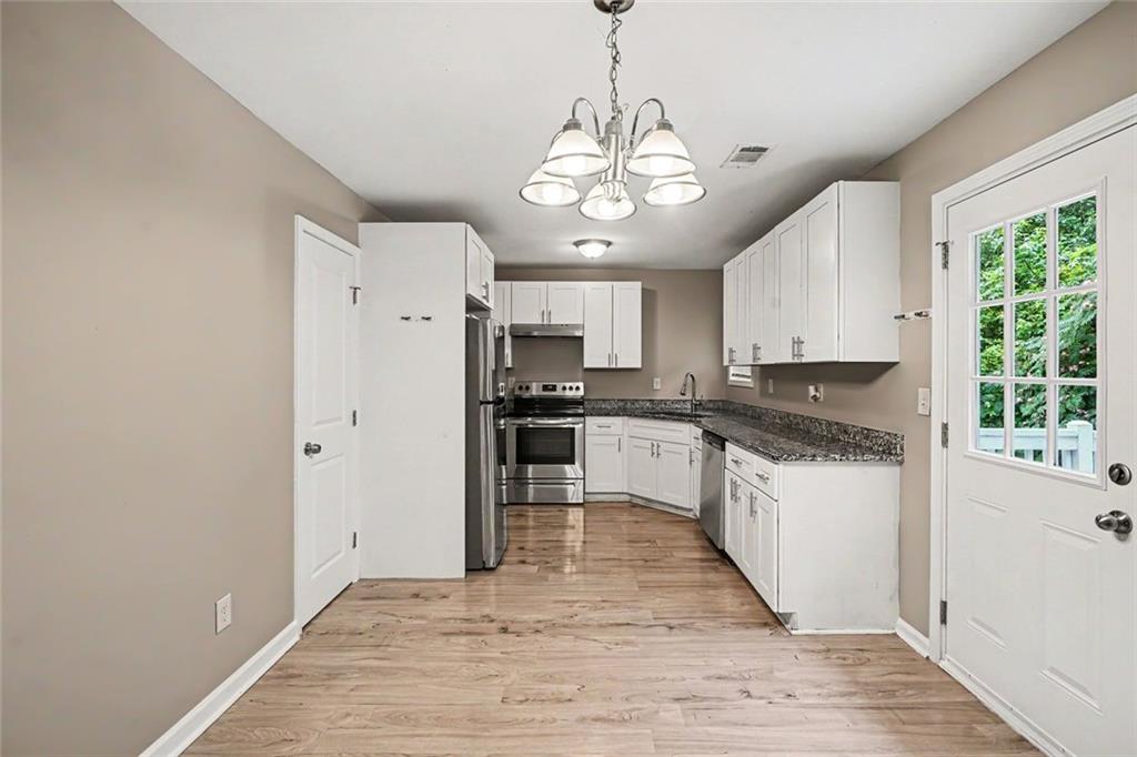 6749 Silver Maple Drive Rex, GA 30273 - Photo 5 of 17