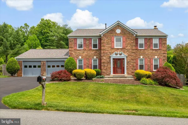 $765,000 | 14717 Laurelwood Lane, Silver Spring, MD 20905