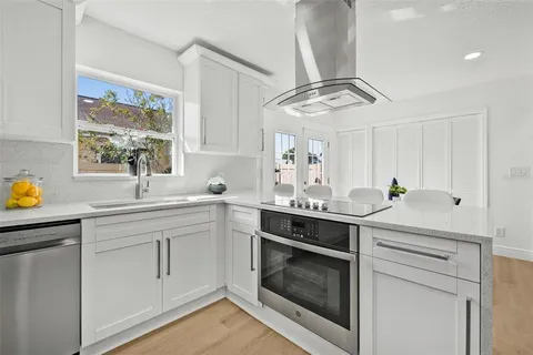 $775,000 | 2328 Dartmouth Avenue North, St. Petersburg, FL 33713