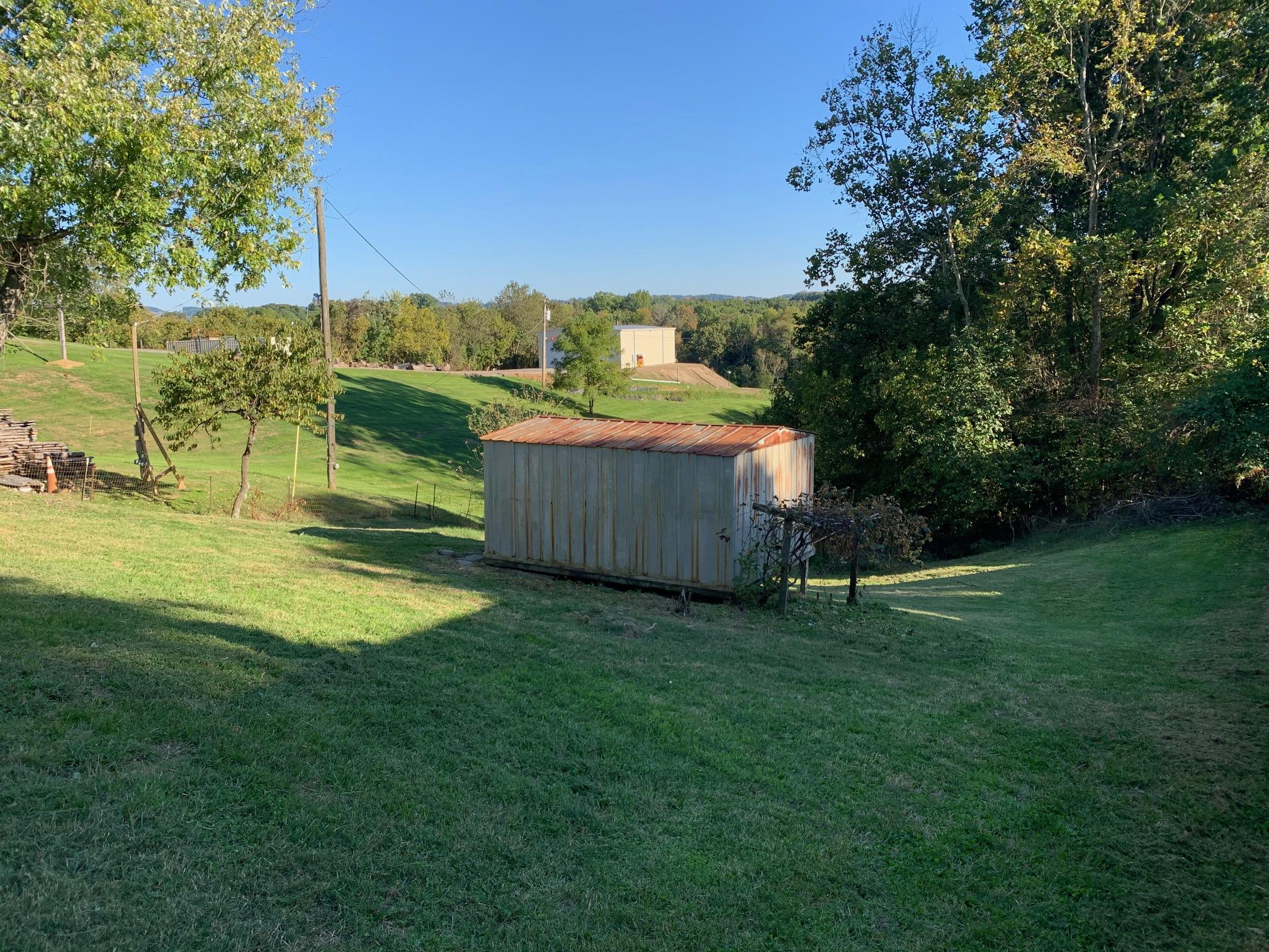 2363 Idle Hour Road Kingsport, TN 37660 - Photo 22 of 24 IMG_4696