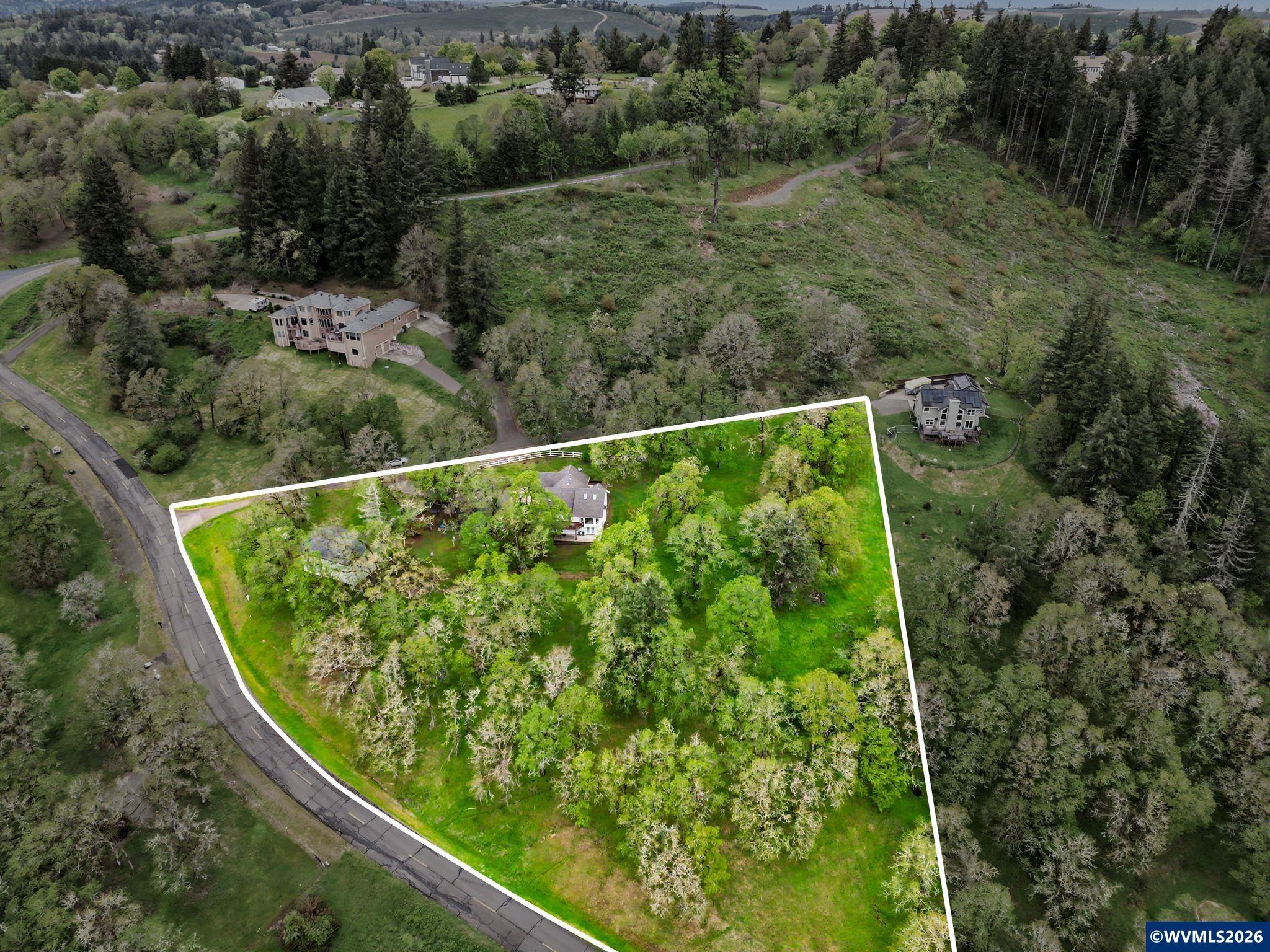 1299 Twin Hills Road Southeast Jefferson, OR 97352 - Photo 5 of 47 a view of a yard