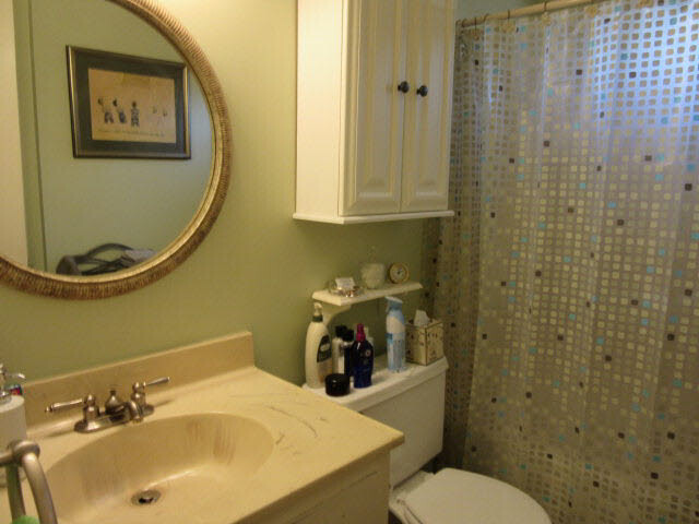 952 Schaub Avenue Mobile, AL 36609 - Photo 9 of 20 2nd Bath