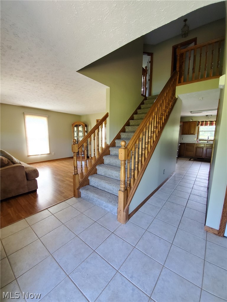 41199 Parsons Road Lagrange, OH 44050 - Photo 3 of 29