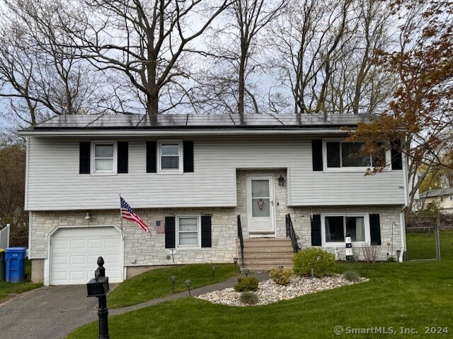 75 Brookfield Road Waterbury, CT 06704 - Photo 1 of 1