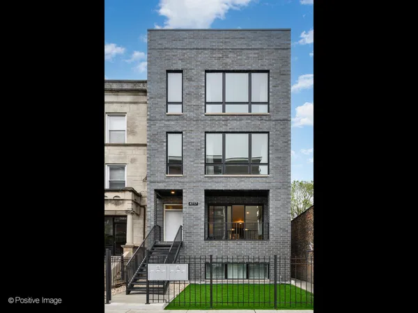 $2,500 | 3948 South Indiana Avenue, Unit 1R, Chicago, IL 60653