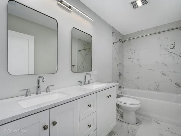 $2,500 | 3948 South Indiana Avenue, Unit 1R, Chicago, IL 60653