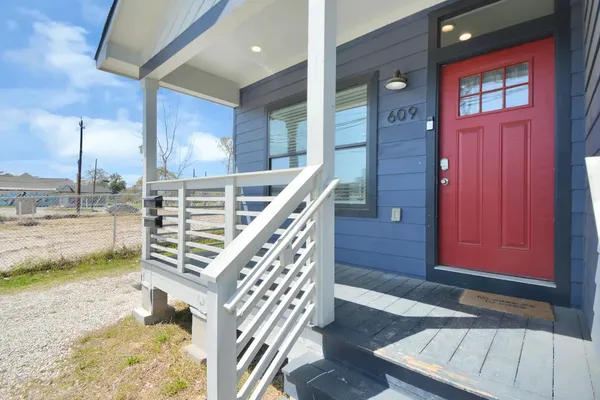 $475,000 | 609 Boundary Street, Houston, TX 77009