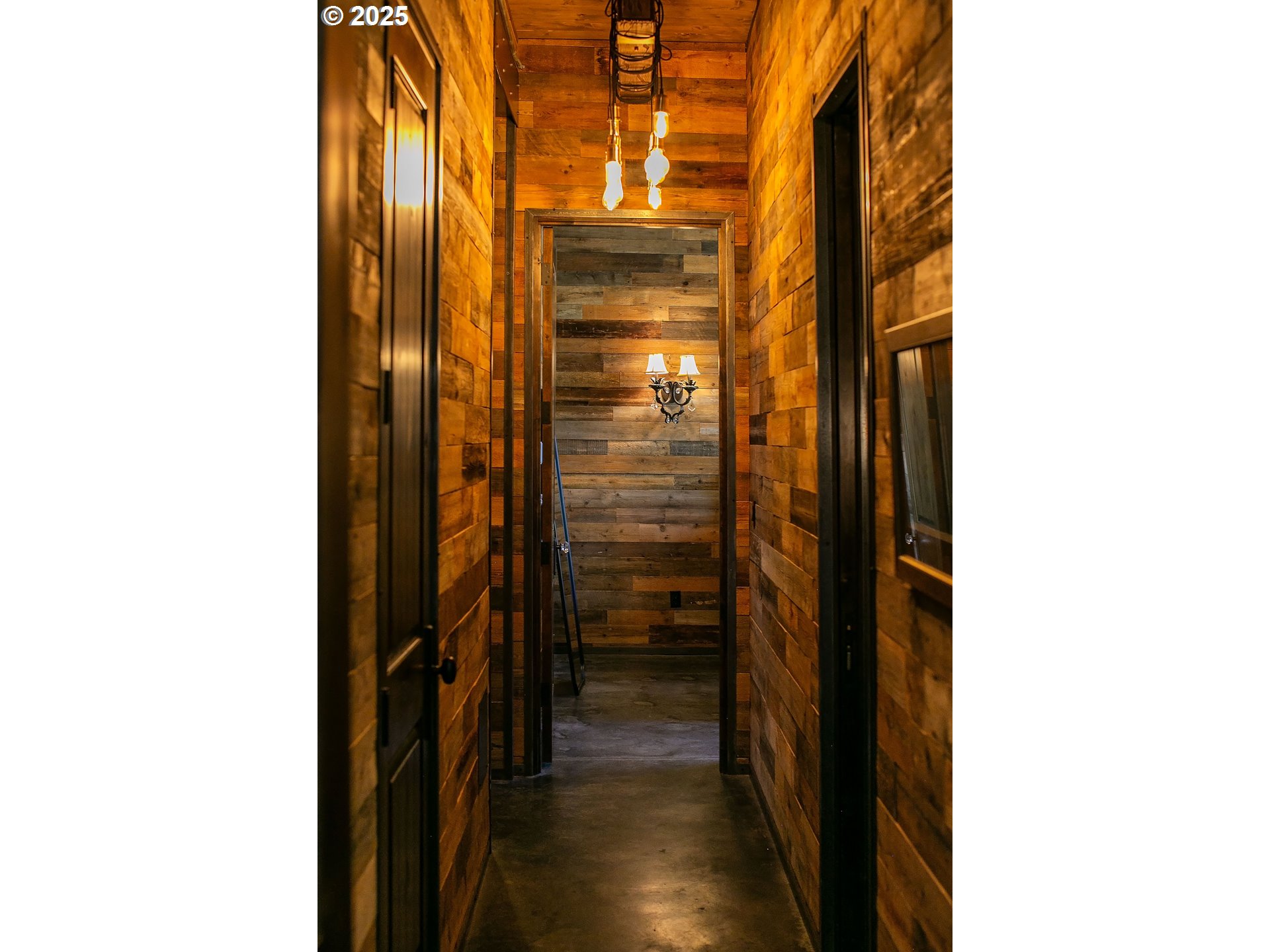 19476 Southwest Century Drive Bend, OR 97702 - Photo 23 of 44 a view of a bathroom