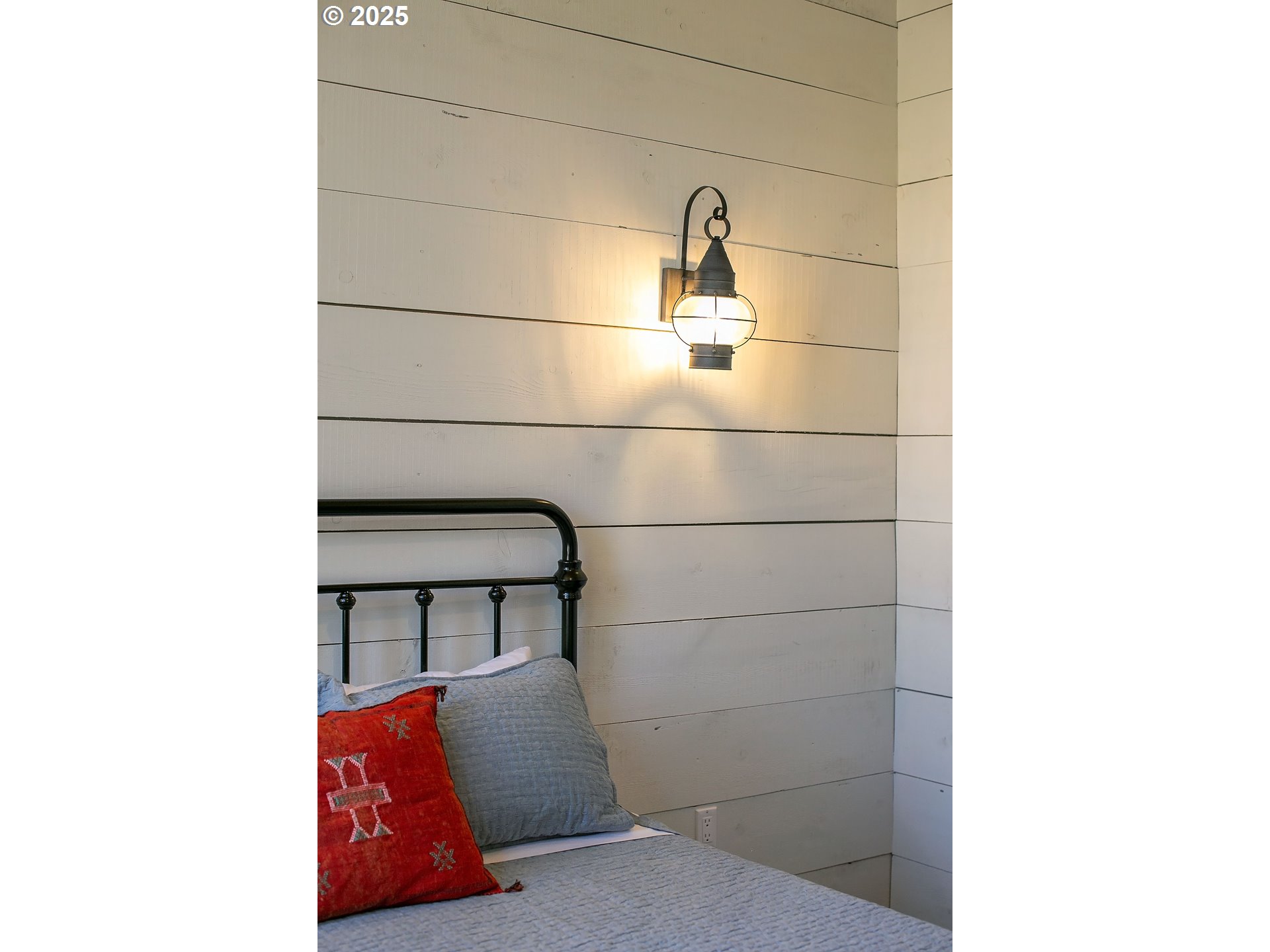 19476 Southwest Century Drive Bend, OR 97702 - Photo 28 of 44 a bathroom with a sink and mirror